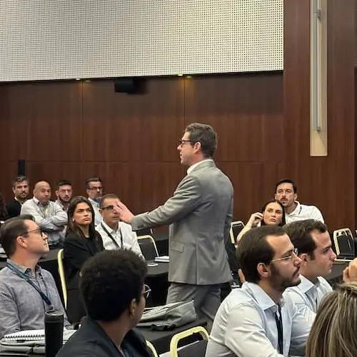 Momento de conexão entre investidores no evento
