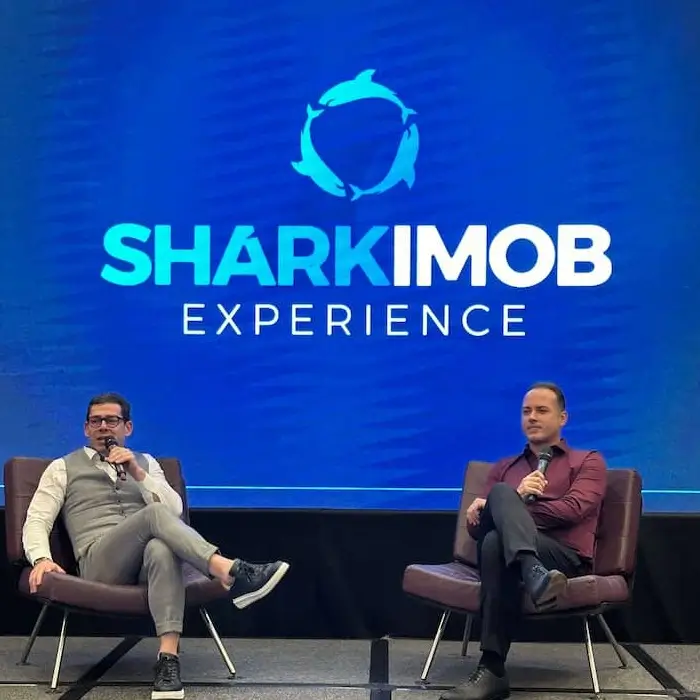 Palestra no palco principal do SharkImob Experience